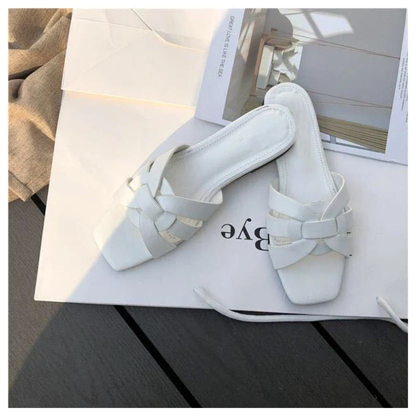 Donlee Queen Sandals