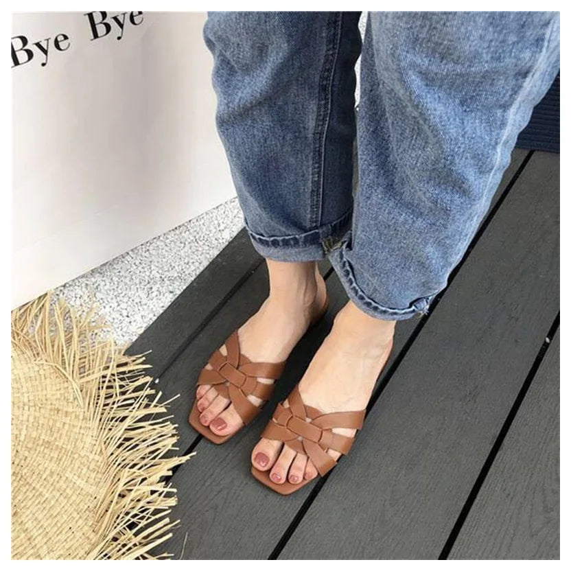 Donlee Queen Sandals