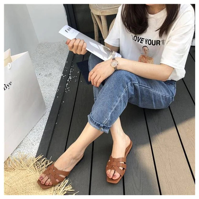 Donlee Queen Sandals