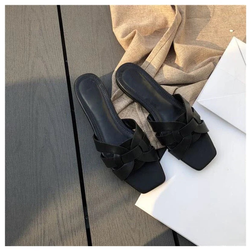 Donlee Queen Sandals