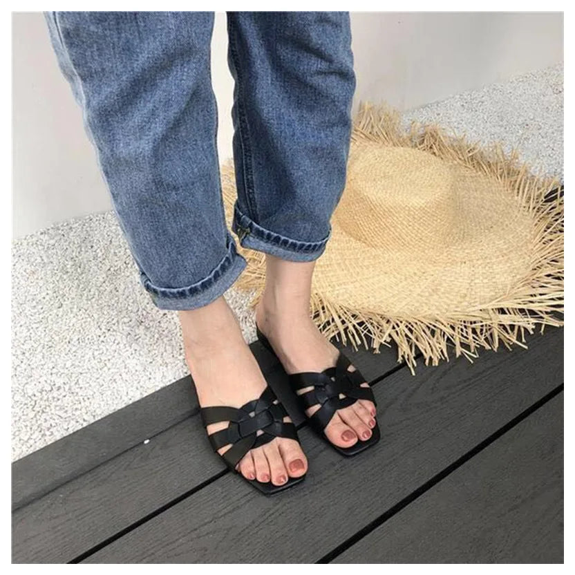 Donlee Queen Sandals