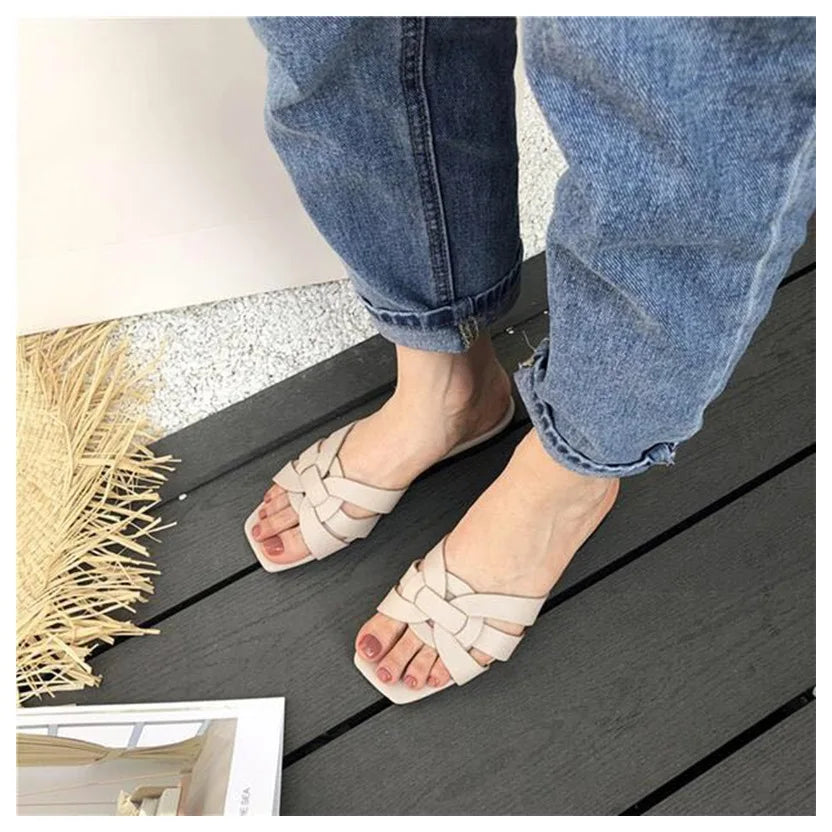 Donlee Queen Sandals