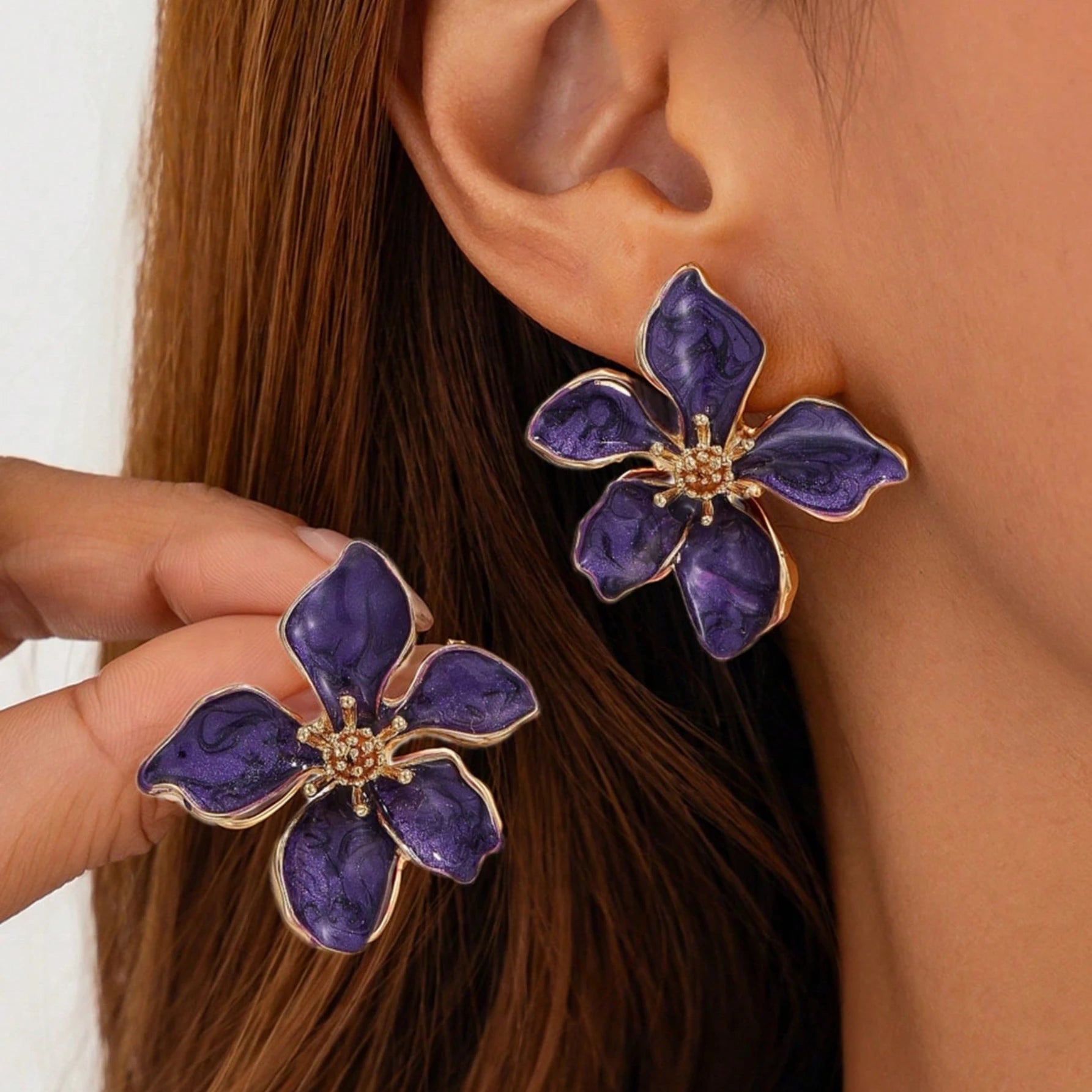 1Pair New Drip Oil Flower Earrings  for Women Elegant Retro Design Jewelry Fashion Statement Earrings For Women Daily Wear
