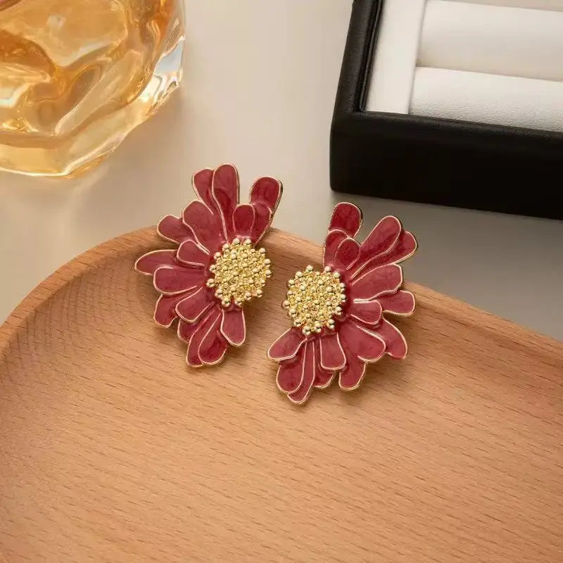 1Pair New Drip Oil Flower Earrings  for Women Elegant Retro Design Jewelry Fashion Statement Earrings For Women Daily Wear