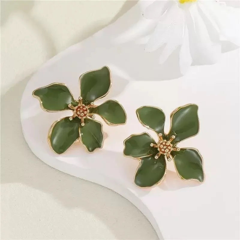 1Pair New Drip Oil Flower Earrings  for Women Elegant Retro Design Jewelry Fashion Statement Earrings For Women Daily Wear