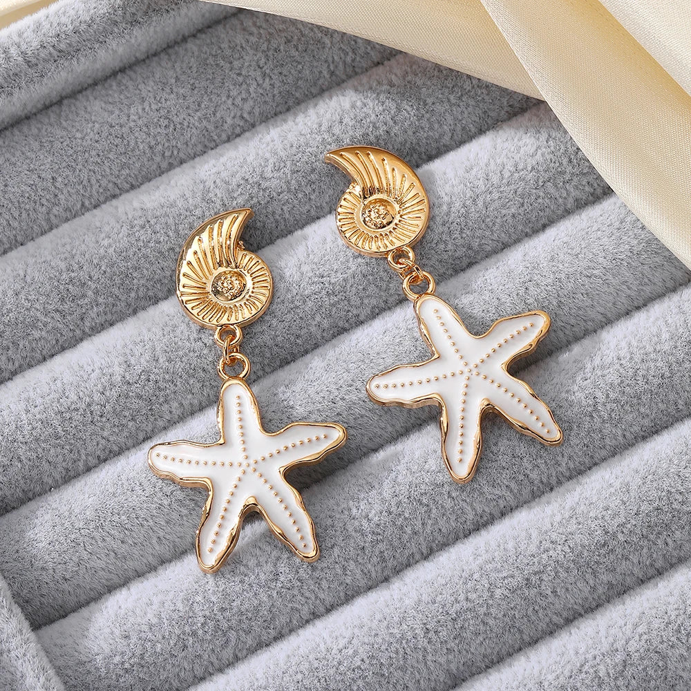 1 Pair of Chic Golden Starfish and Shell Earrings for Girls - Retro Style Stainless Steel Earrings, Ideal for Beach Vacation, Beach Earrings